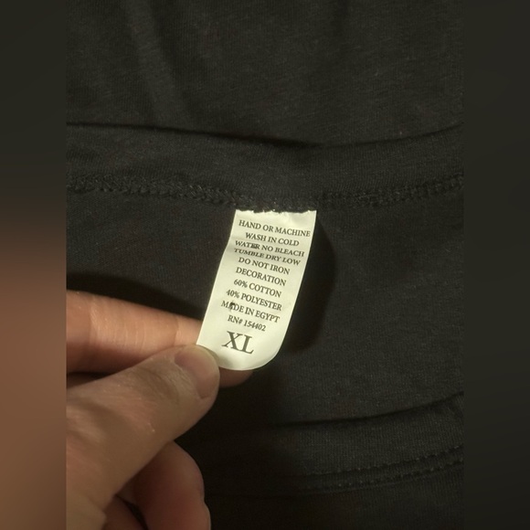 EUC Black and White Girls Run The World Graphic Tee size XL *sold out* - Picture 4 of 4